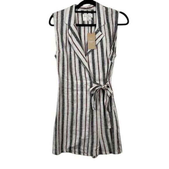NWT Love Tree Linen Blend Short Romper Wrap Front Side Tie Hidden Zip Medium - Picture 1 of 12